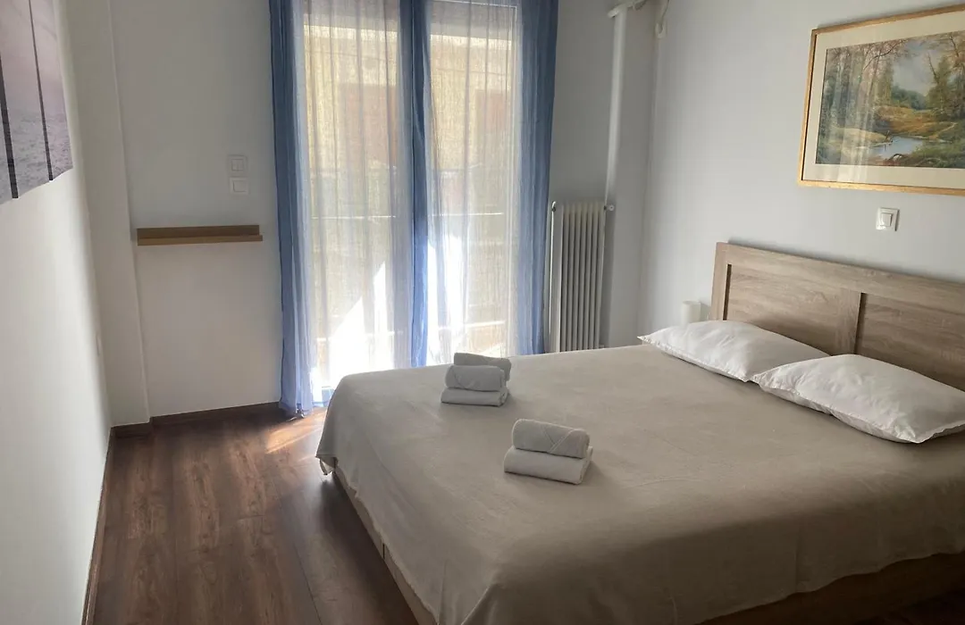 Cozy & Connected, Walk To Culture, Metro In Minutes-1