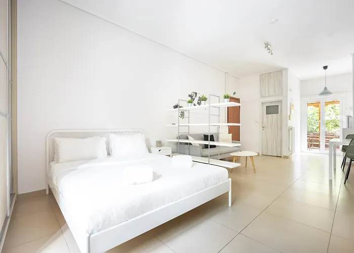 Cozy Studio In Central Glyfada